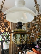 lampa naftowa majolika z oryginalnym kloszem XIXw