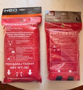 Koce gaśnicze fabrycznie zapakowane.