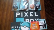 PIXEL BOX naklejki przypinki