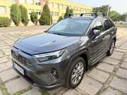 Toyota RAV4 Executive 4x4 serwis bezwypadkowa 2 kpl kół box dachowy progi