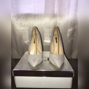 Szare szpilki, DeeZee