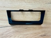 Ramka Dekor panelu klimatyzacji Arteon Passat B8 LCD dotykowy 3G8863041