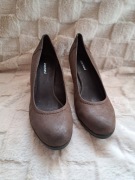 Półbuty na obcasie buty r. 39 brązowe graceland