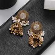 Orientalne kolczyki jhumki białe złote cyrkonie koraliki etno boho bohemian