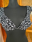 Kostium kąpielowy biało czarny z falbanami kropki grochy