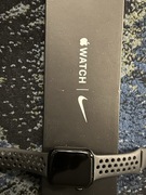 Apple Watch Series 7 45mm + osłonka na ekran