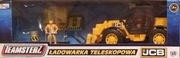 Ładowarka JCB (na innych aukcjach: ciężarówka i koparko-ładowarka).