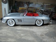Mercedes Benz 300SL cabrio Bburago bez pudła 1:18