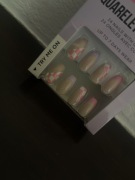 Sztuczne paznokcie tipsy