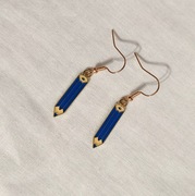 K310 Kolczyki wiszące Kredki Ołówki 