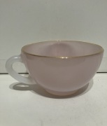 filiżanka ARCOPAL FRANCE mleczno różowa 112g, pojemnosc 130ml złocenia