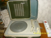 Gramofon rosyjski lampowy walizkowy z wbudowanym