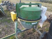 Betoniarka Defro na 230V z silnikiem.