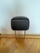 Zagłówek fotela lewego kierowcy. Audi Q3, S-Line, po 2019