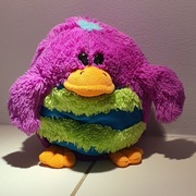 Zabawka pluszak przytulanka: KACZOR kolorowy słodziak