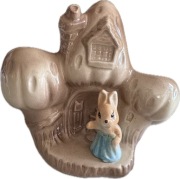 Porcelanowa figurka wazon pojemnik z królikiem