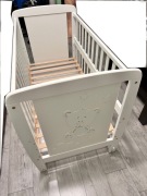 Łóżeczko dziecięce z szufladą i funkcją bujaka 120 cm x 60 cm