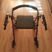 Chodzik, Balkonik dla osoby starszej 