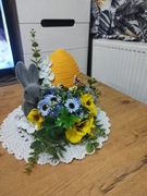 Stroik Wielkanocny z Zającem - Kompozycja Kwiatowa