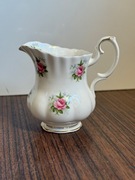 ROYAL ALBERT mlecznik porcelanowy 