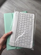 Zestaw klawiatura plus etui miętowe na tablet