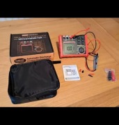 Miernik rezystancji izolacji ANENG MH15. Megaomomierz.