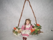 VINTAGE  PORCELANOWA KOLEKCJONERSKA  LALKA "ZOSIA"NA HUŚTAWCE /NR2/