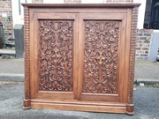 Ręcznie rzeźbiona z 4 stron komoda, wyspa kuchenna, pulpit. Lity dąb