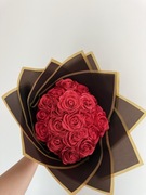 Bukiet czerwonych róż ze wstążki