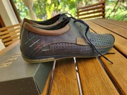 Sprzedam eleganckie półbuty męskie letnie granatowe 41