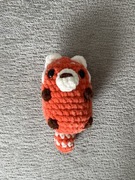 Maskotka czerwona panda szydełkowa – ręcznie robiona