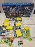 LEGO CITY 60421 Robot World / Świat Robotów – duży zestaw, niekompletny
