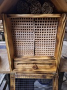 Ula dla murarki ogrodowej z formatkami 