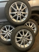 Opony zimowe z felgami Nissan Juke F15 komplet 