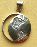 Zawieszka srebrna wisiorek Kontynenty Ameryka cyrkonie srebro 925