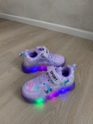 Buty świecące LED Hello Kitty dziewczęce rozmiar 30 – kolorowe sneakersy