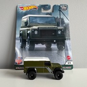 Hot Wheels Premium 1:64 LAND ROVER DEFENDER 110 HARD TOP - LUZ