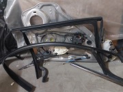 Mechanizm do drzwi Mercedes W212 lewy przód