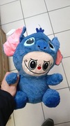 Maskotka labubu w ubraniu stitch dla dzieci 