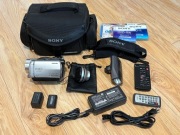 Kamera SONY HDR-UX7 + dodatkowa Bateria + Obiektyw + Lampa + Torba SONY