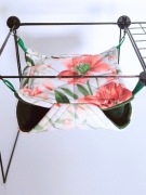 (S) Plaster miodu - piętrowy hamak dla szczura, szynszyli. Kwiaty czerwone