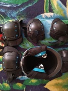 Ochraniacze Oxelo zestaw ochraniaczy plus kask 