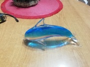 Śliczny niebieski szklany delfin 18 cm. 