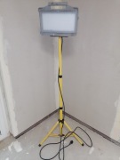 Lampa naswietlacz magnum