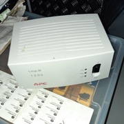 Regulator napięcia APC Line R 1200 używany, stan bdb