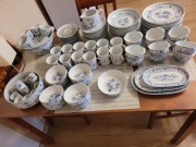 Serwis obiadowy śniadaniowy 12 osób 116 części wzór cebulowy