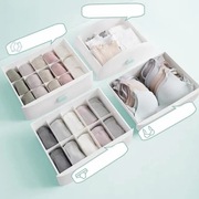 Szafeczka z szufladami na bieliznę 