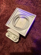 Stuchawki Apple AirPods Pro 2. generacji z etui tadujacym MagSafe.
