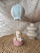 Figurka na tort z masy cukrowej Miś w balonie topper chrzest urodzin