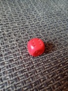 Kostka do gry - białe oczka 